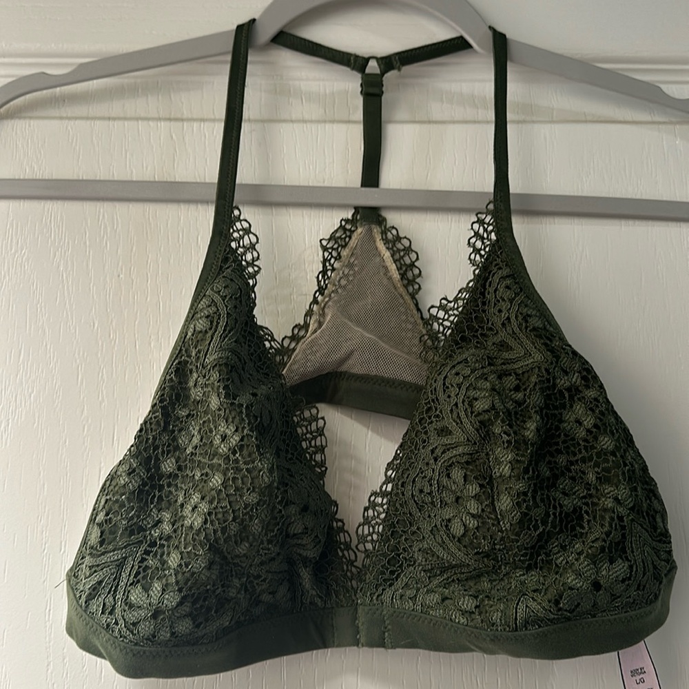 Victoria’s Secret front clasp bralette